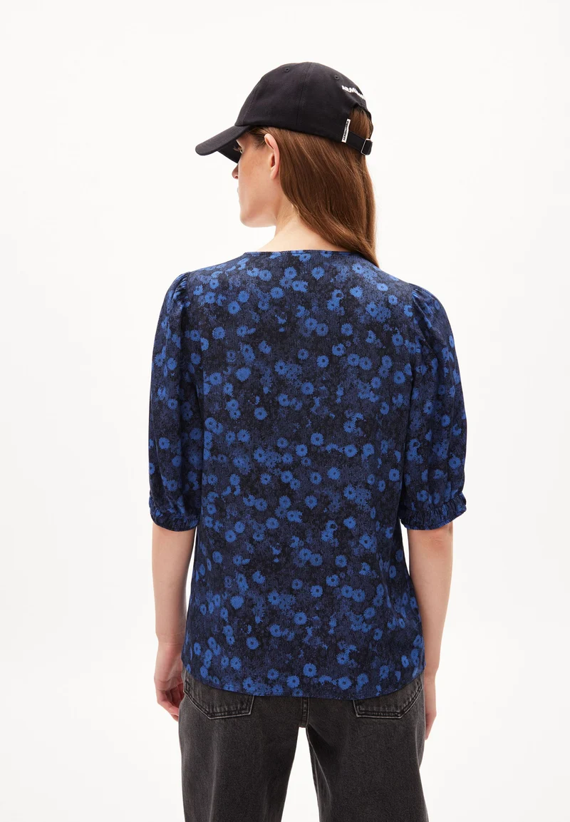 SAARITA MILLES FLEURS | night sky