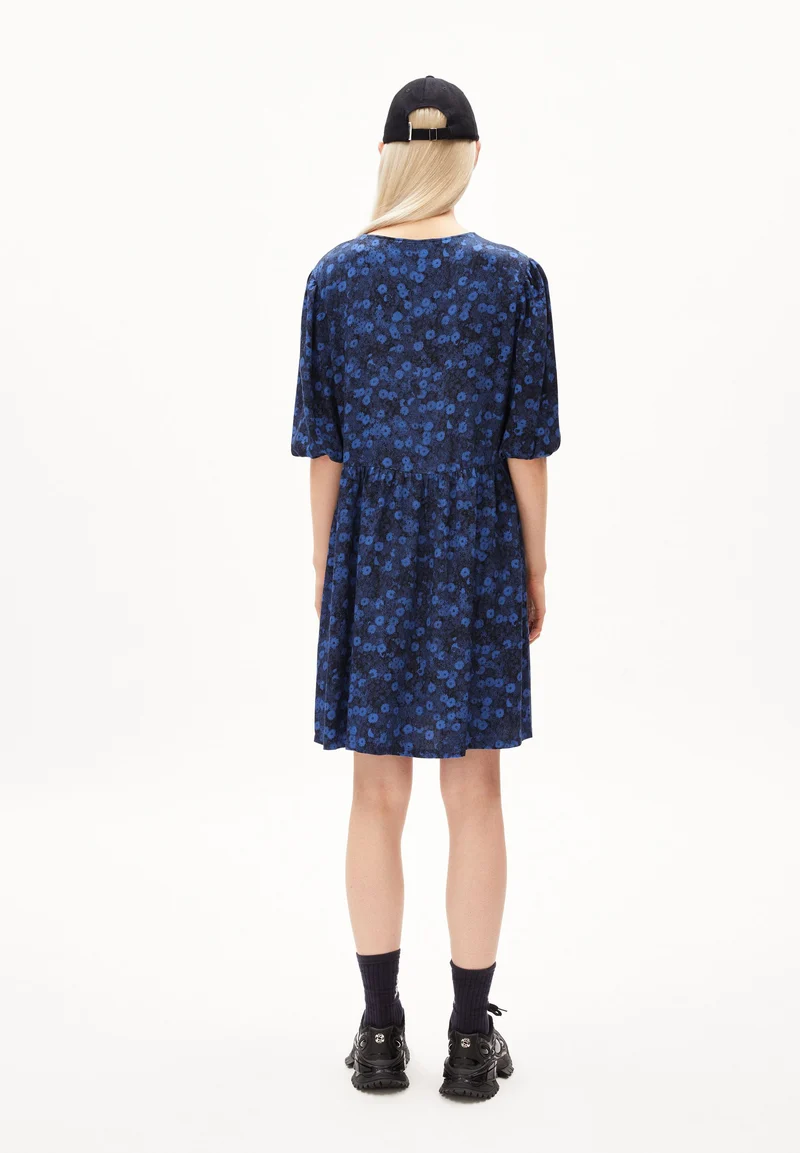 ROSEAA MILLES FLEURS | night sky