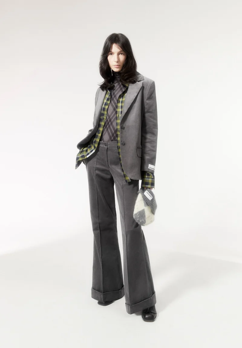 XELLAA CORDUROY | iron cast
