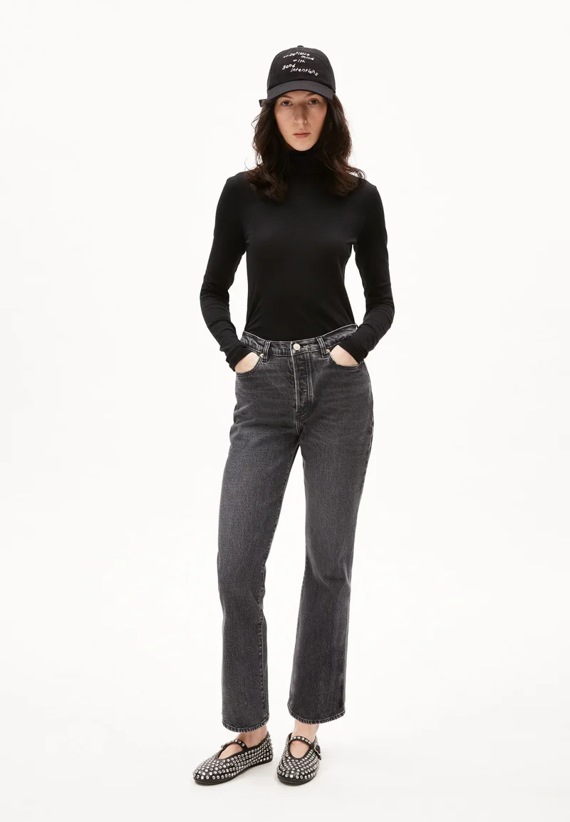 VELAARI | washed obsidian