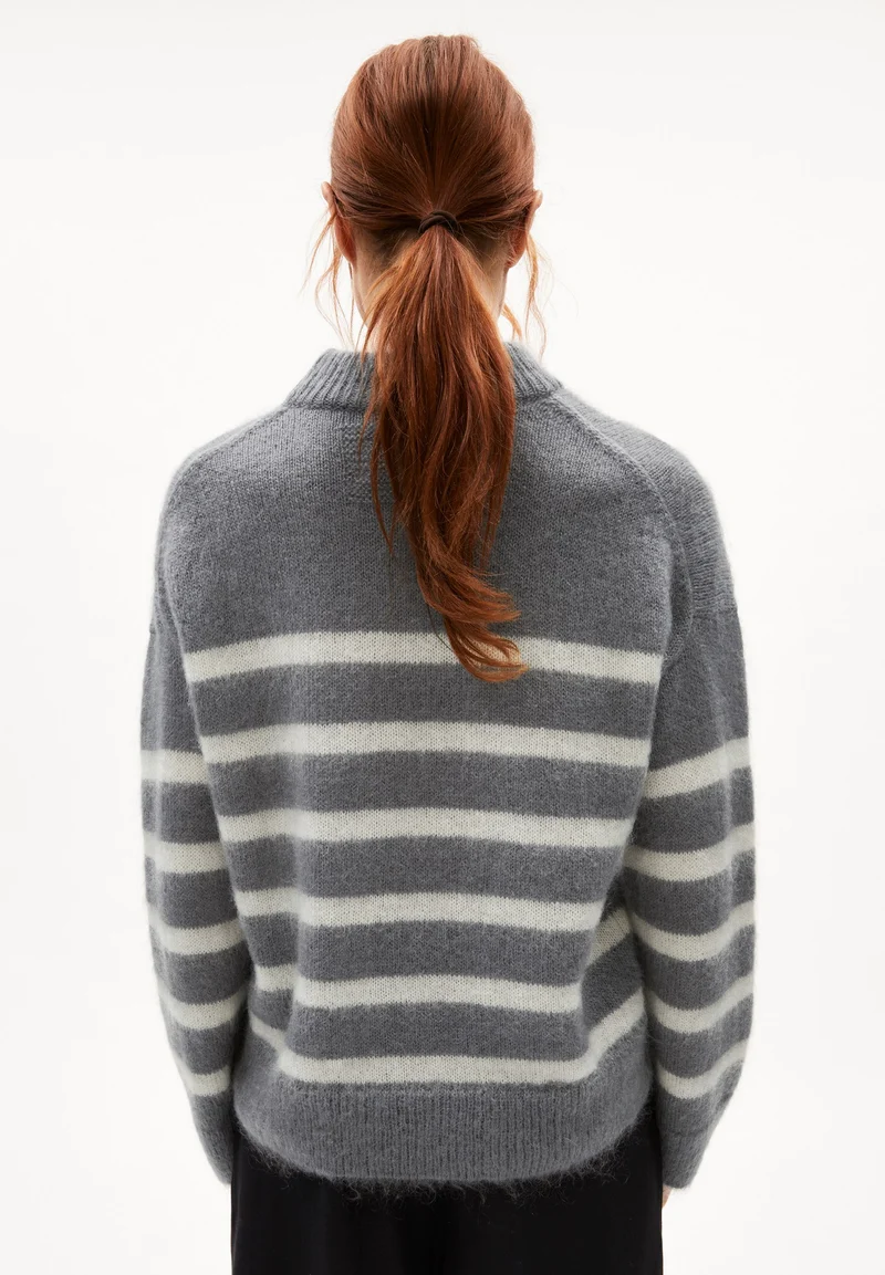 GWYNEIRAA STRIPES | iron cast-oatmilk