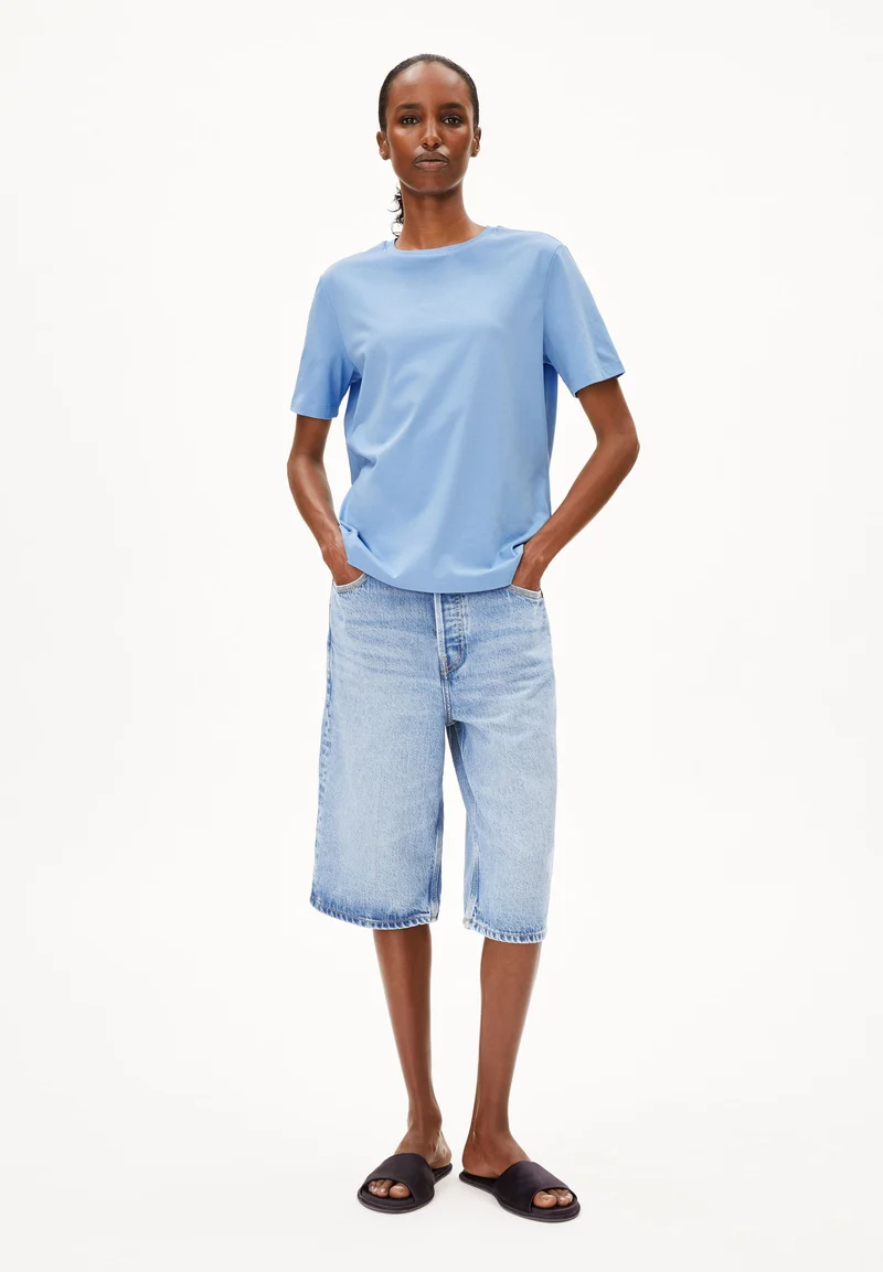 LUALAA T-SHIRT | silky blue