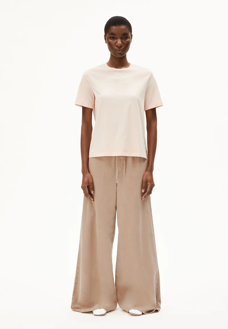 LUALAA T-SHIRT | pale peach