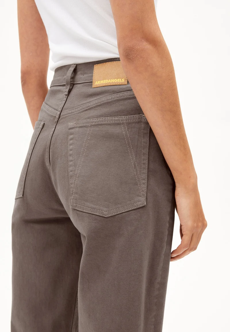 MAIRAA | walnut cream