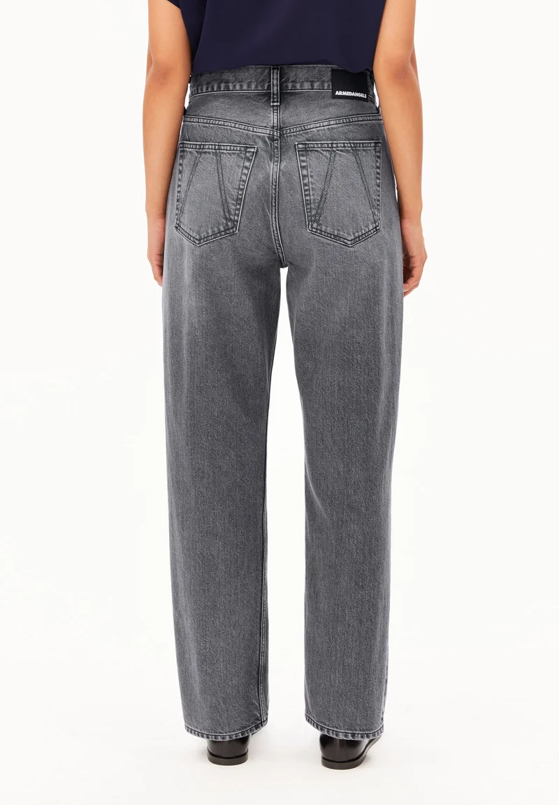 AAIKALA HIGH WAIST STRAIGHT JEANS | soft ash