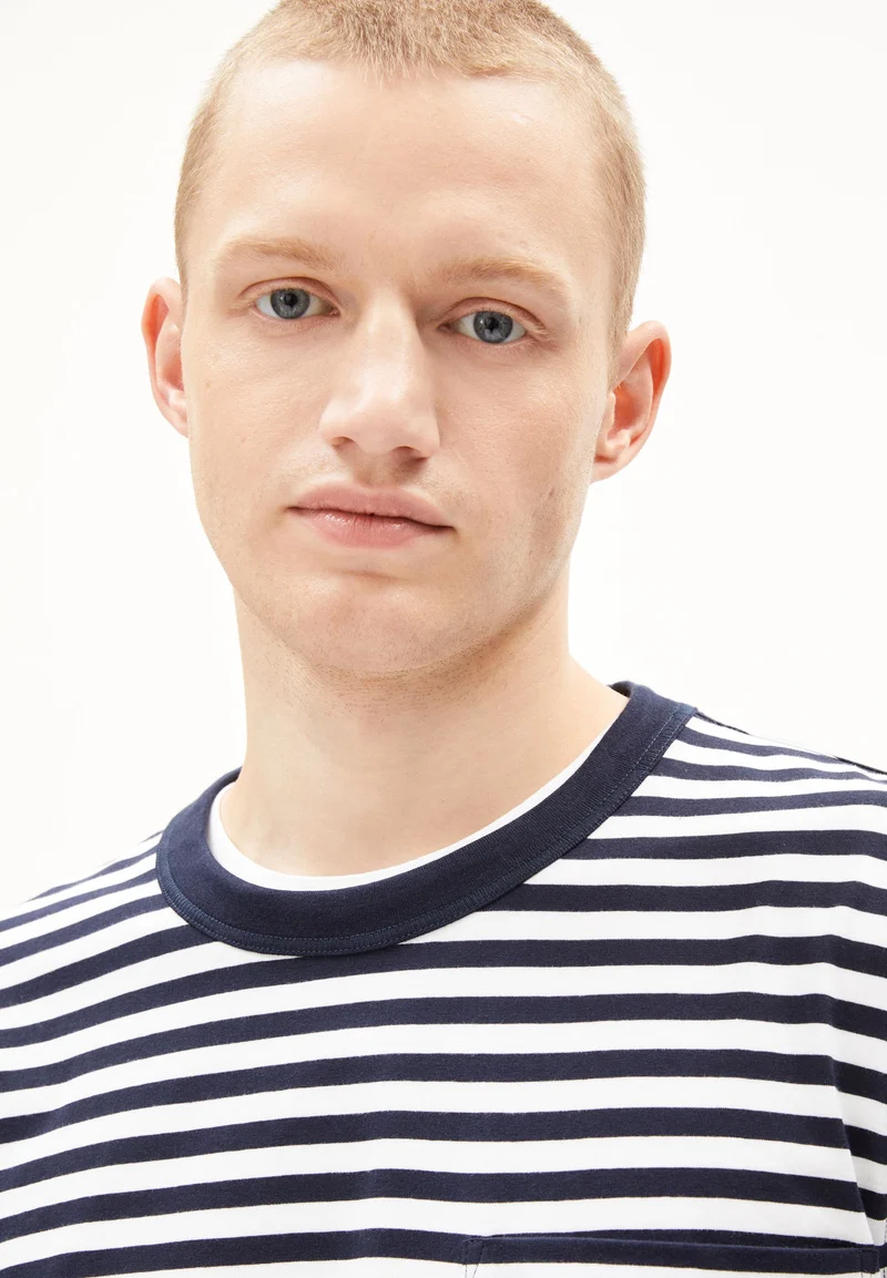 MAARKOS POCKET STRIPES | night sky-broken white