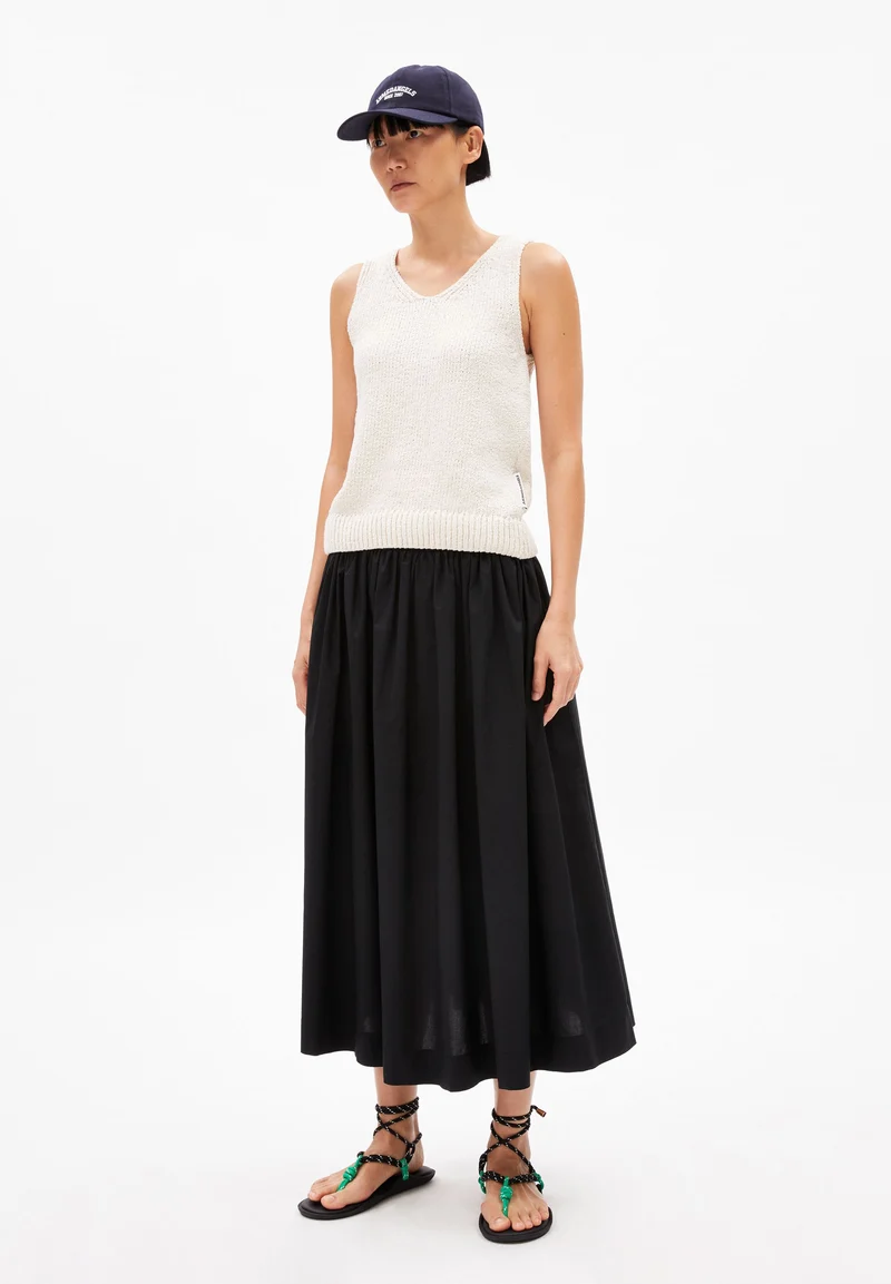 LANILAAR | black