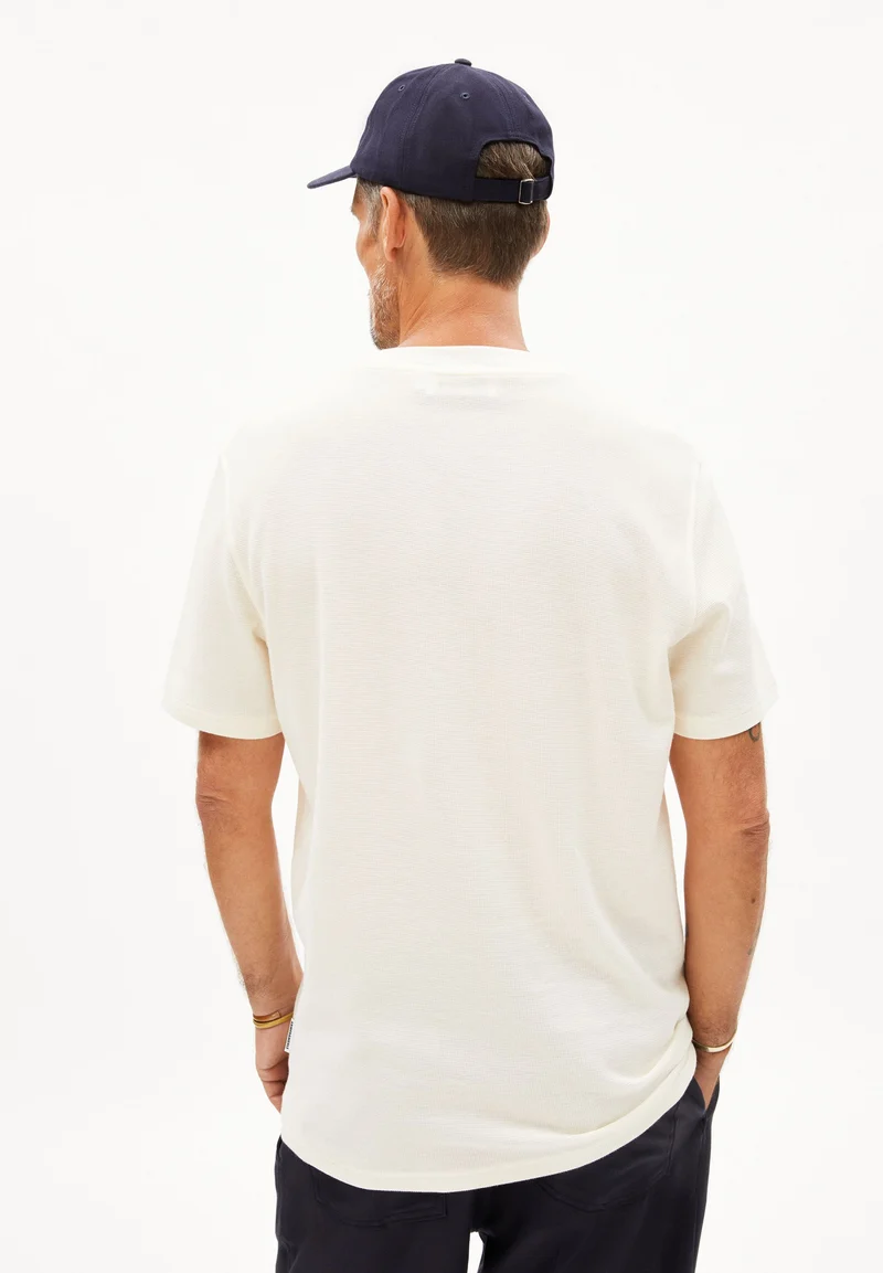 MAARKOS WAFFLE T-SHIRT | oatmilk