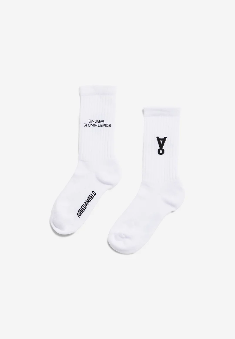 SAAMUS AAROUND | white