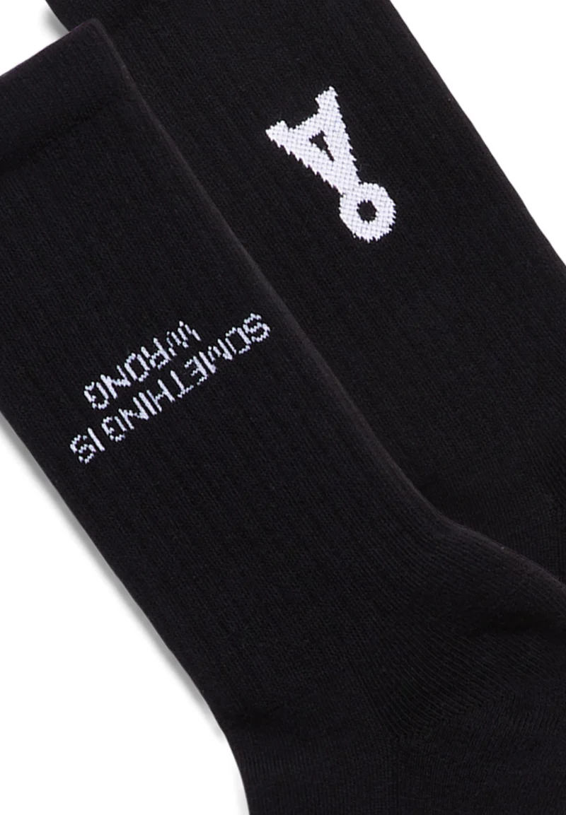 SAAMUS AAROUND | black