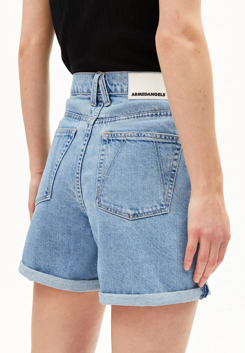 SHEAARI HIGH WAIST JEANS-SHORTS | fresh blue