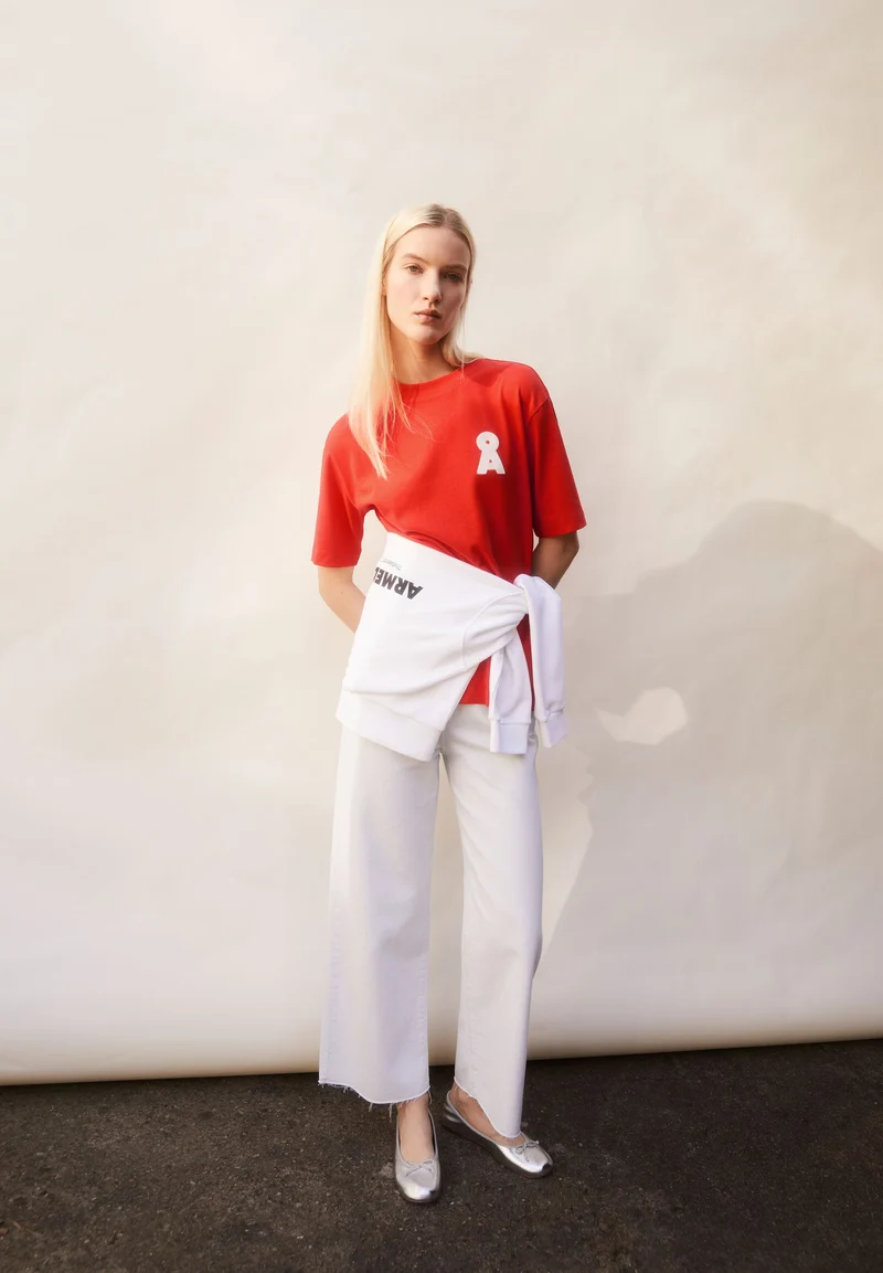 TARJAA Å EMBRO | poppy red
