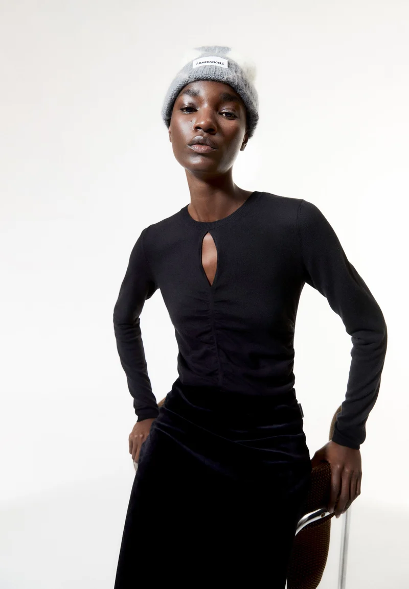 LALEAA FESTIVE | black