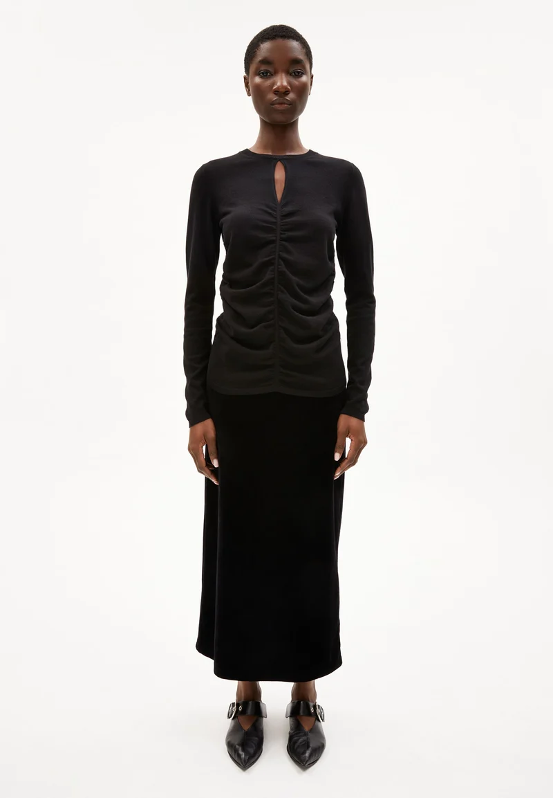 LALEAA FESTIVE | black