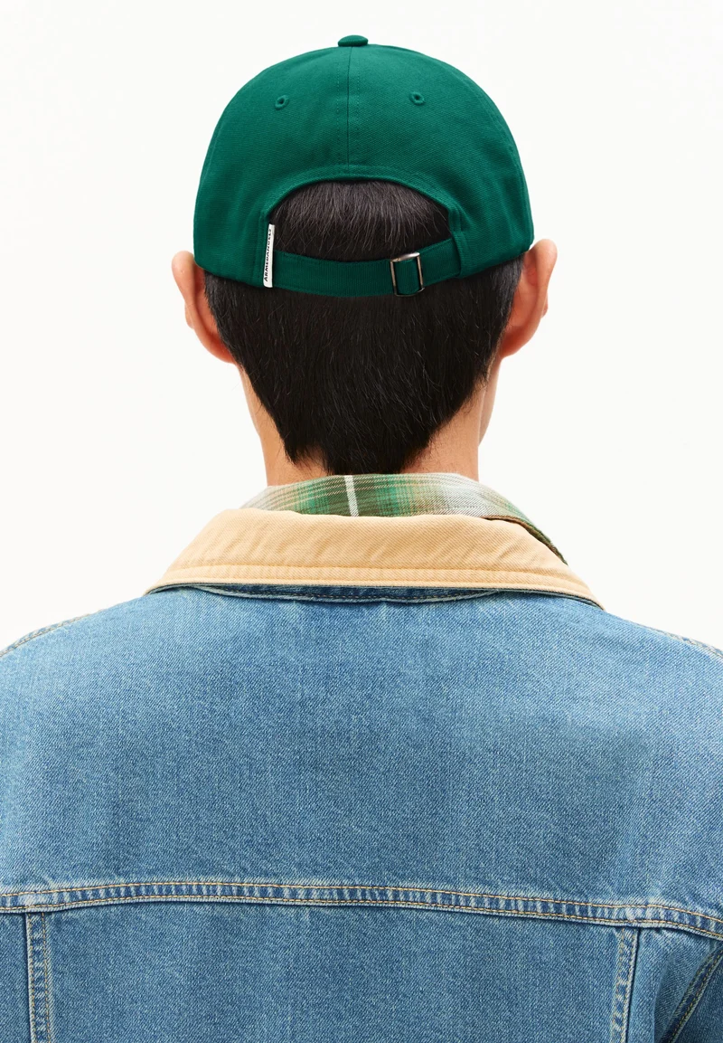 ICONIC Å YENAAS KAPPE | emerald green