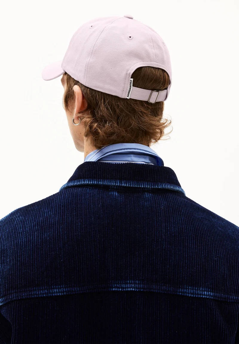 ICONIC Å YENAAS KAPPE | ice grape