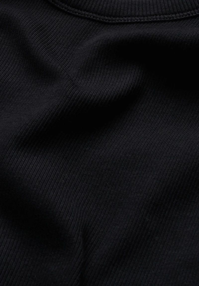 GOLDAA | black
