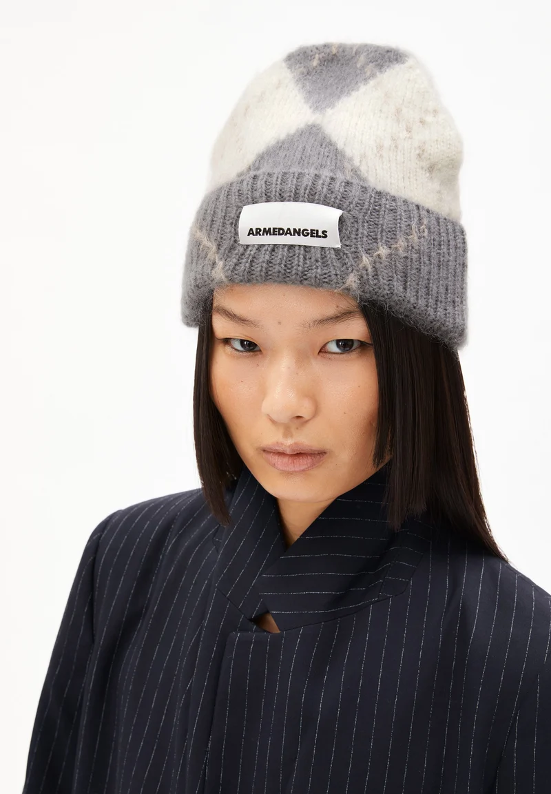SNOWAA ARGYLE | iron cast-oatmilk