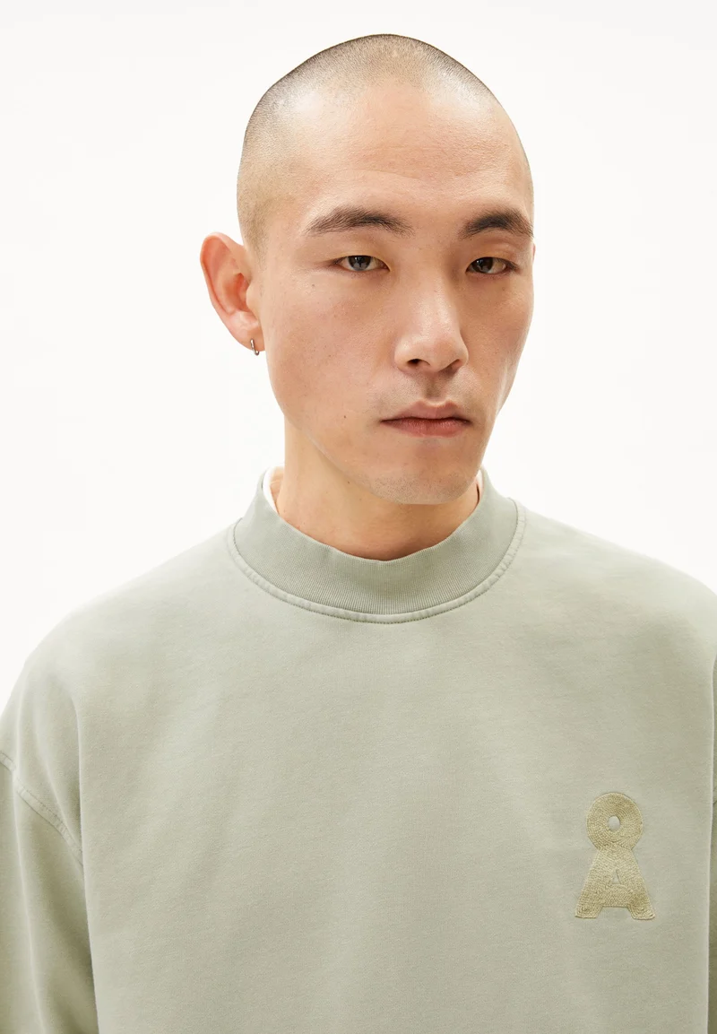 EMAAL CREWNECK GMT DYE | seagreen washed