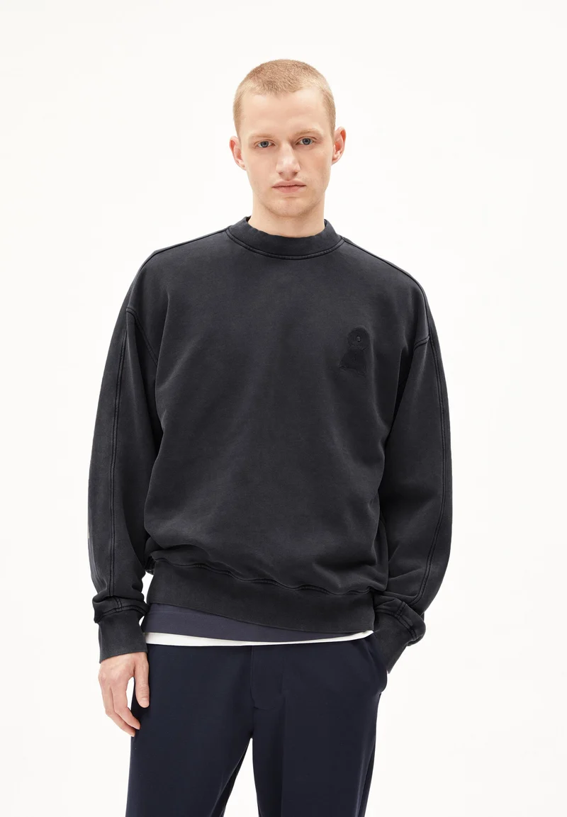 EMAAL CREWNECK GMT DYE | black washed