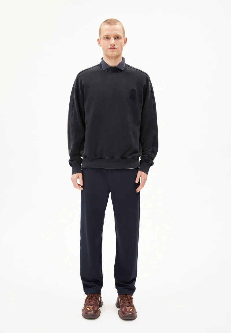 EMAAL CREWNECK GMT DYE | black washed