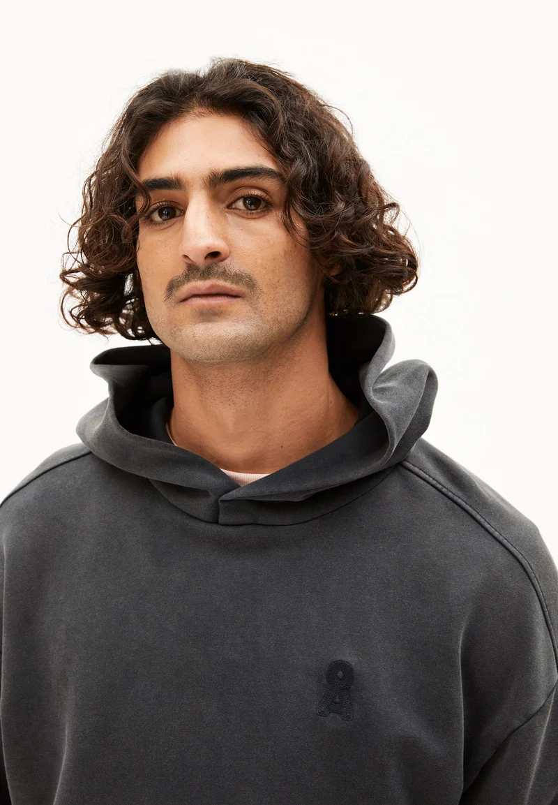 EMAAL HOODIE GMT DYE | black washed