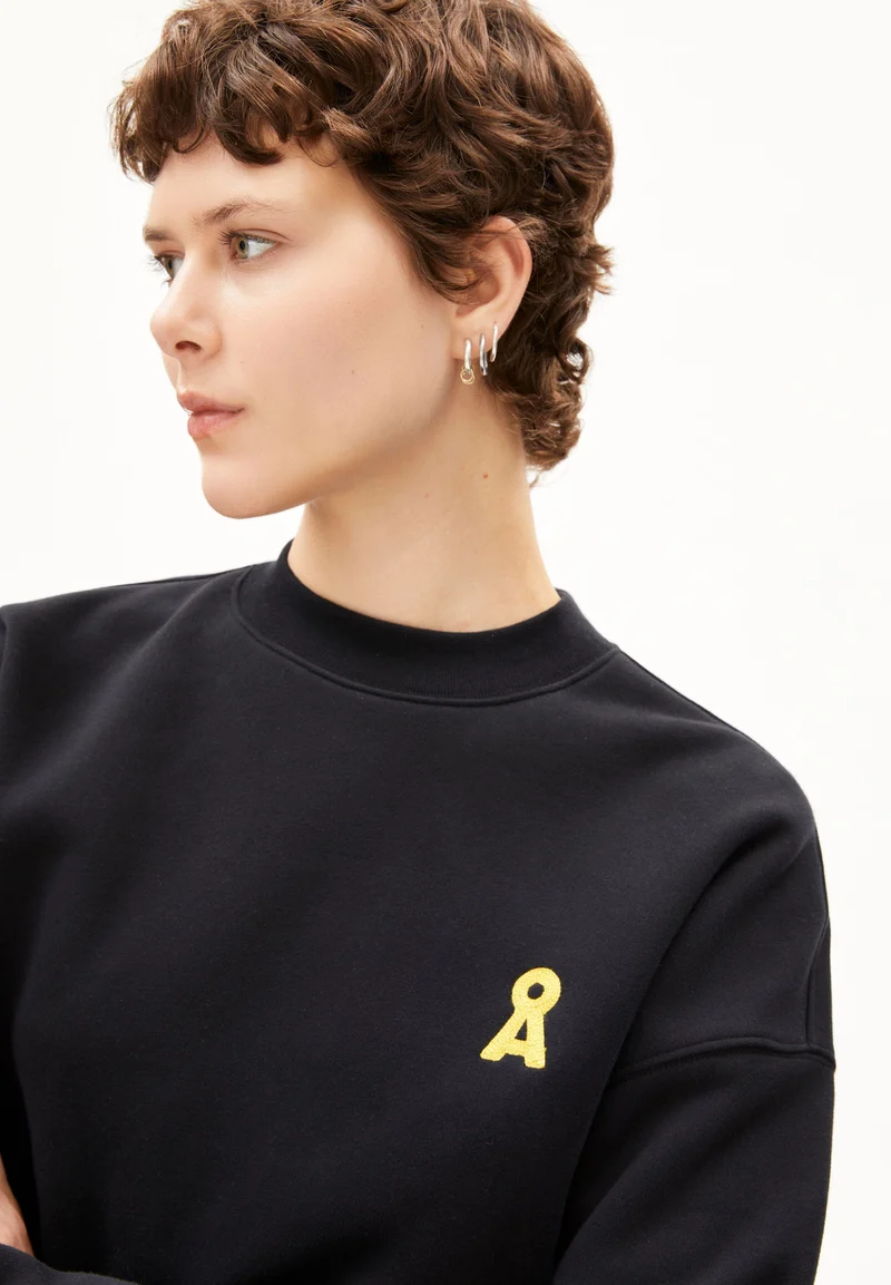 ICONIC Å ALIZAA SWEATSHIRT | black