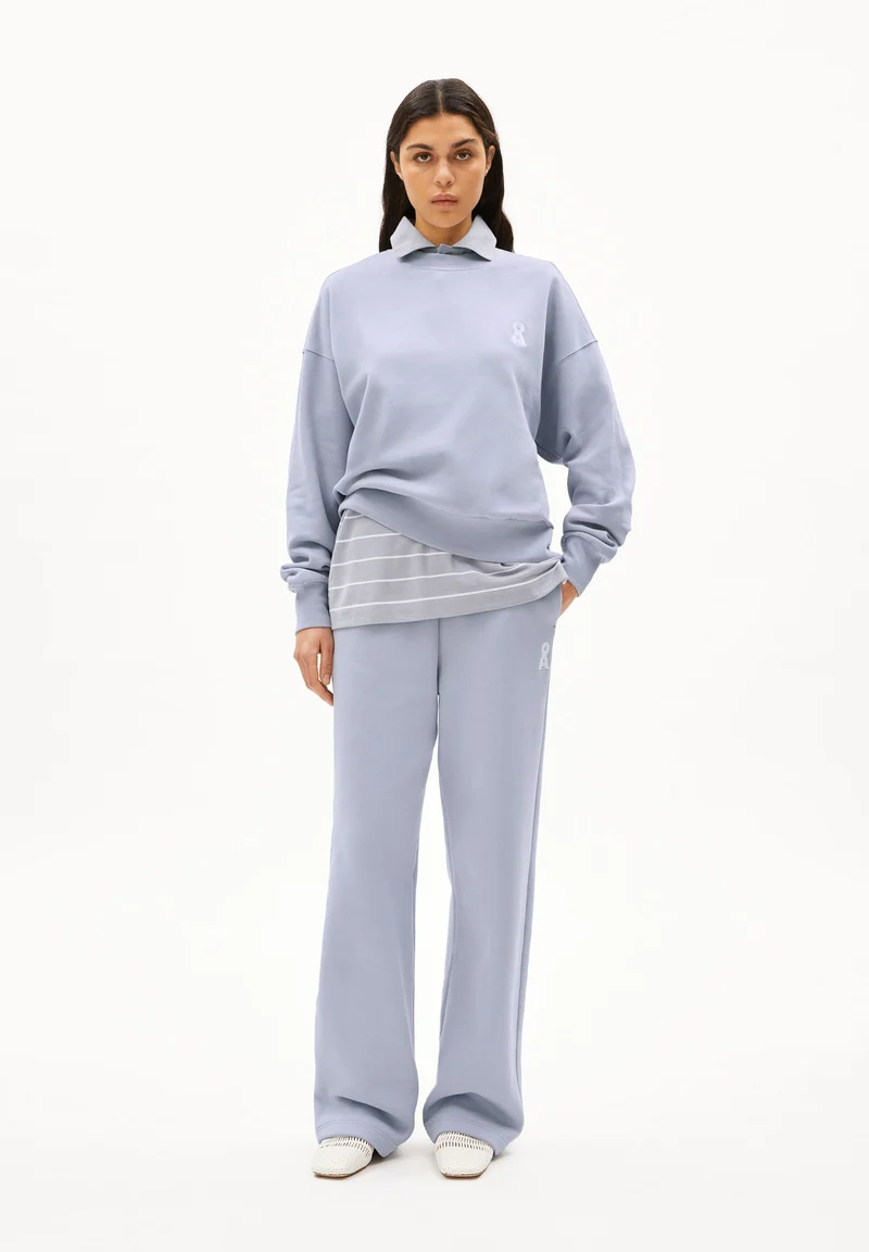 ICONIC Å ALIZAA SWEATSHIRT | misty morning