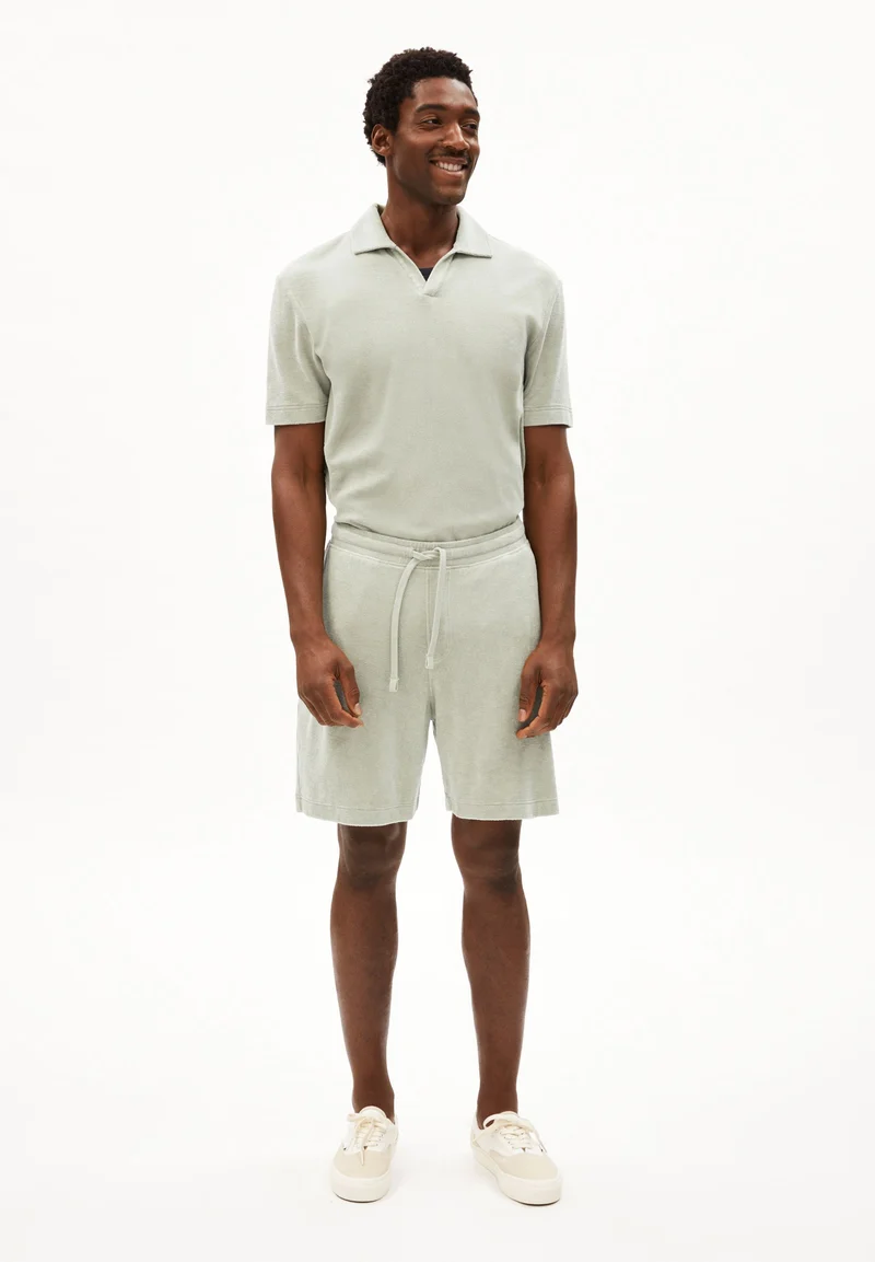 ORAAN TERRY | seagreen