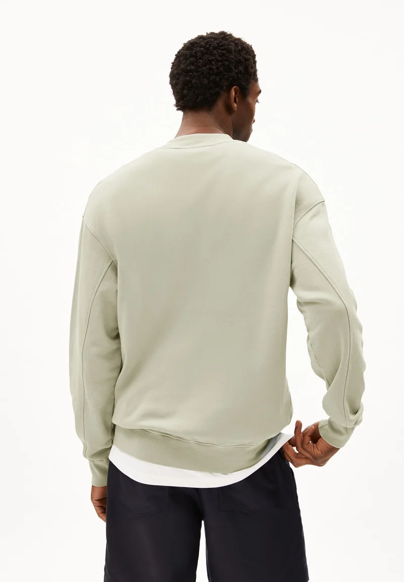 EMAAL CREWNECK GMT DYE | seagreen washed