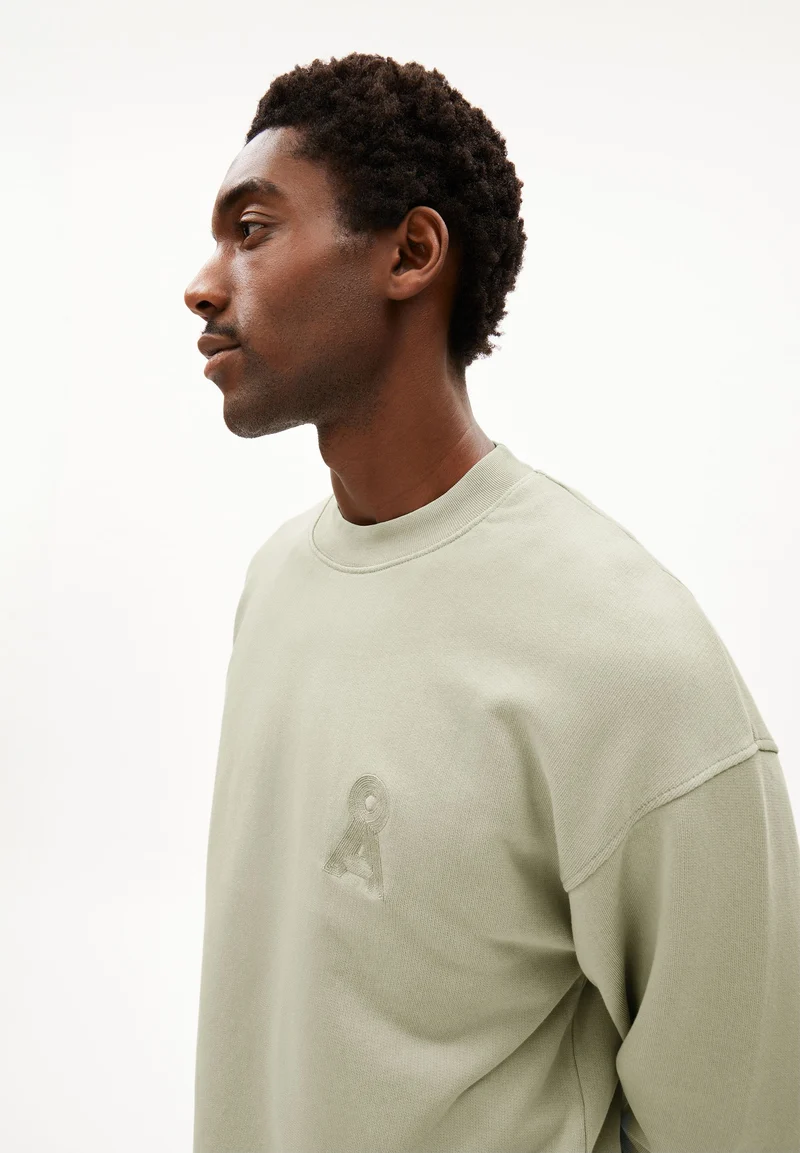 EMAAL CREWNECK GMT DYE | seagreen washed