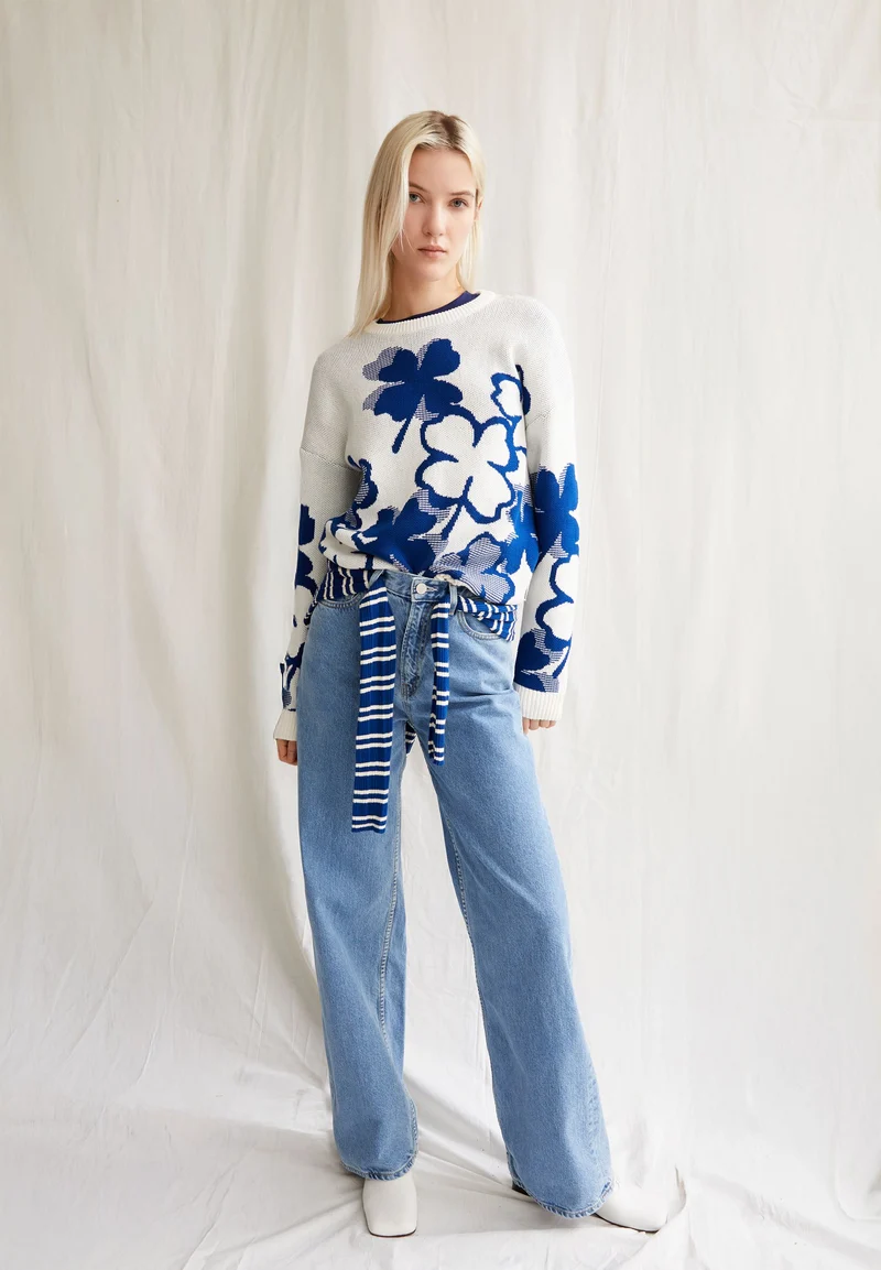 OLESSYAA CLOVER | lapis blue-light oatmilk
