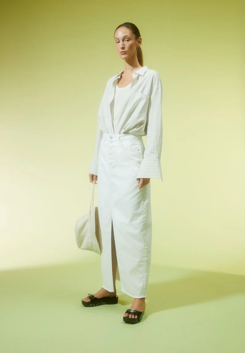 KITAARI DEMI | white