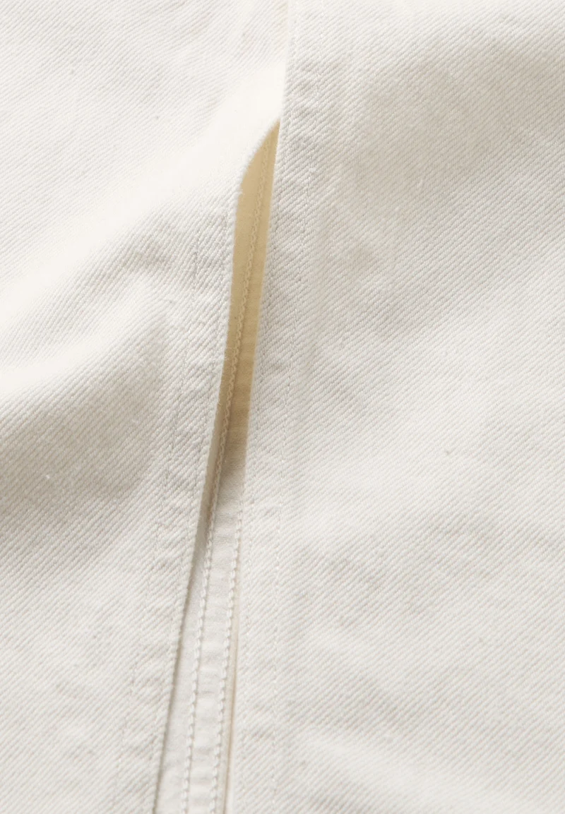 KITAARI DEMI | white