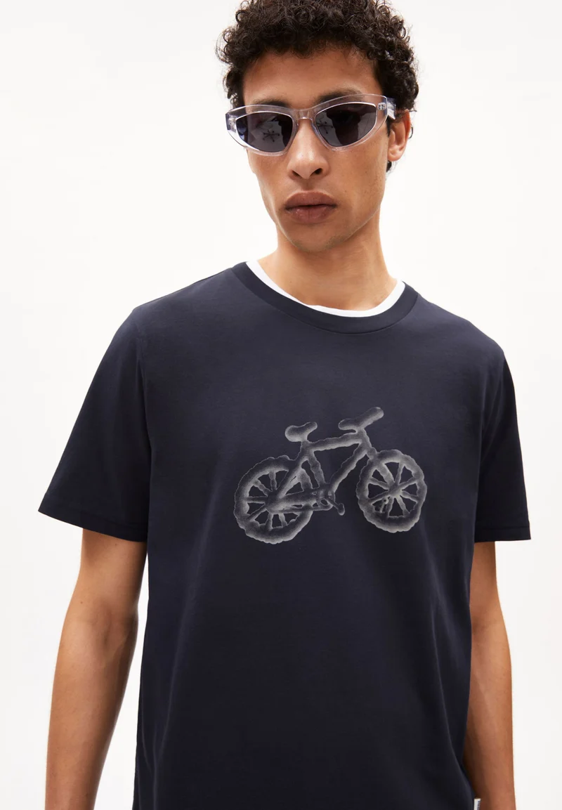 JAAMES CLOUD BIKE | night sky