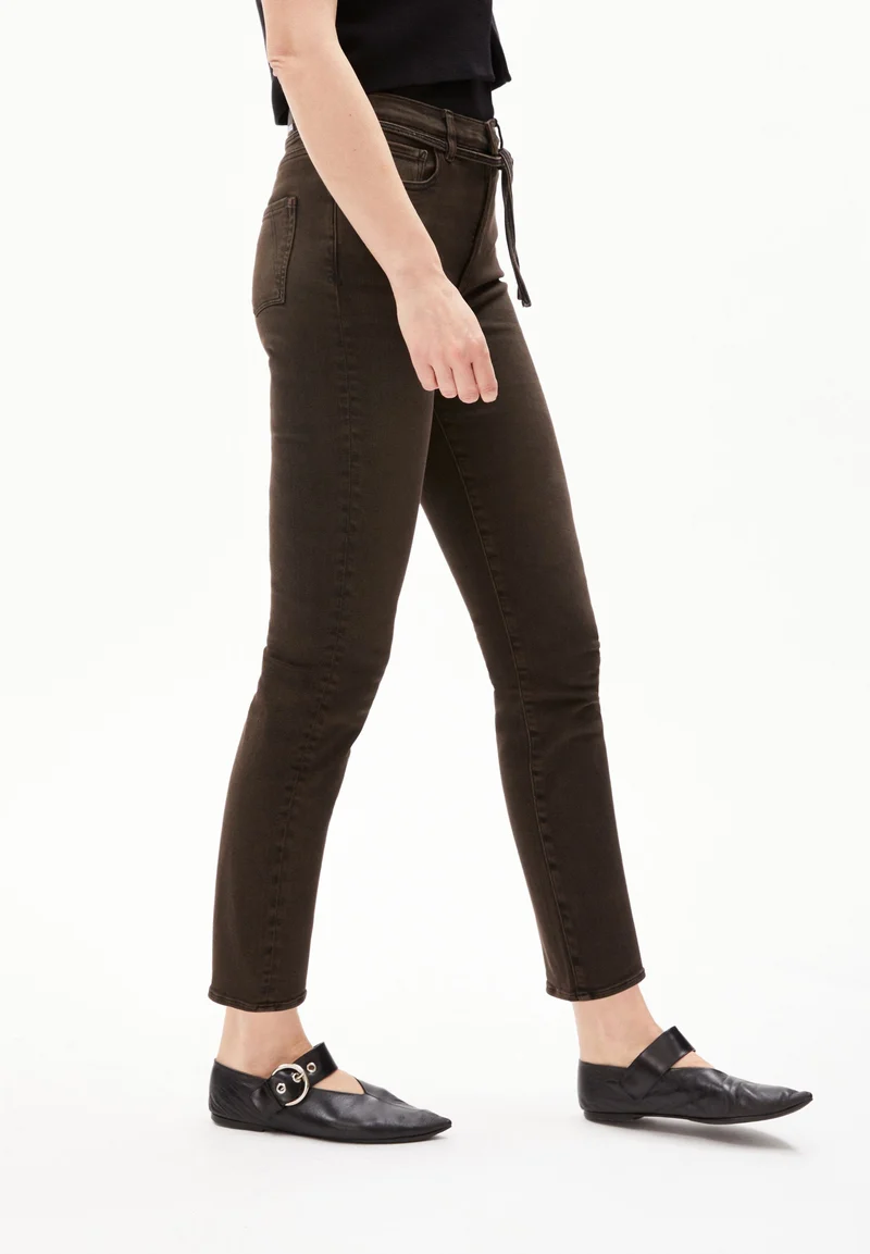 LEJAANI X STRETCH | black tint