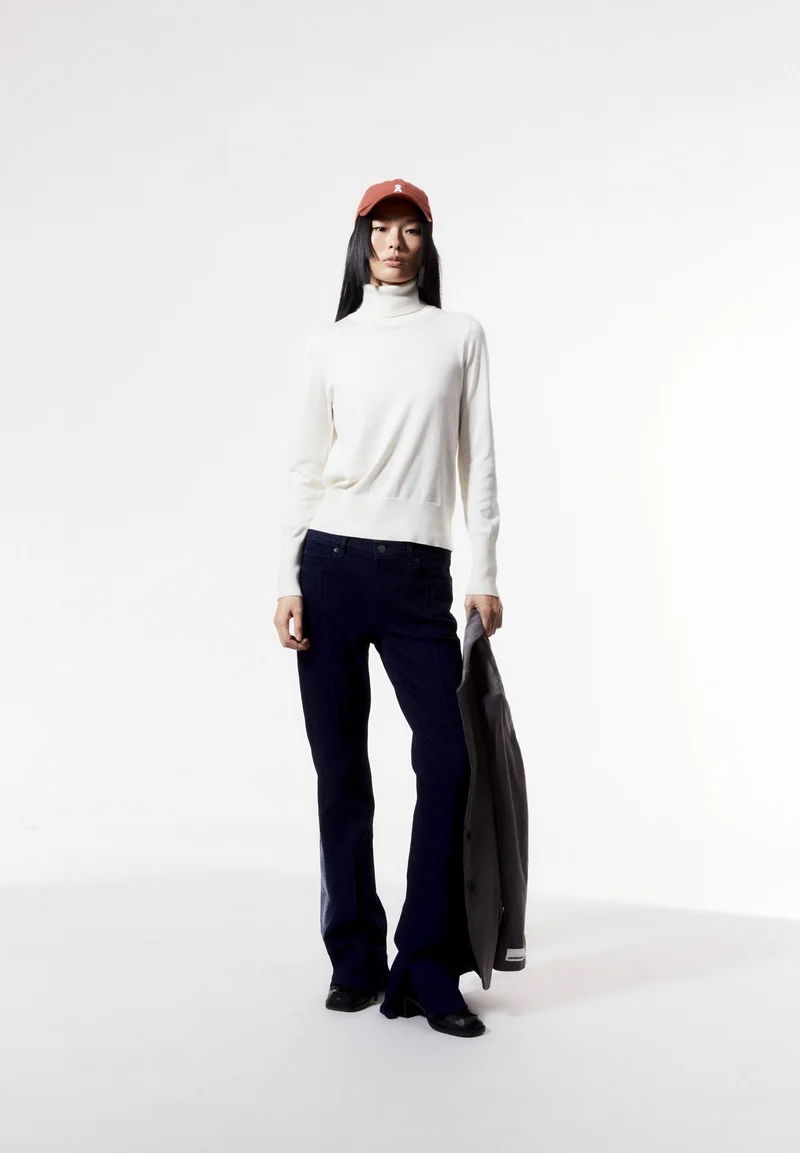 KAATHIA | undyed