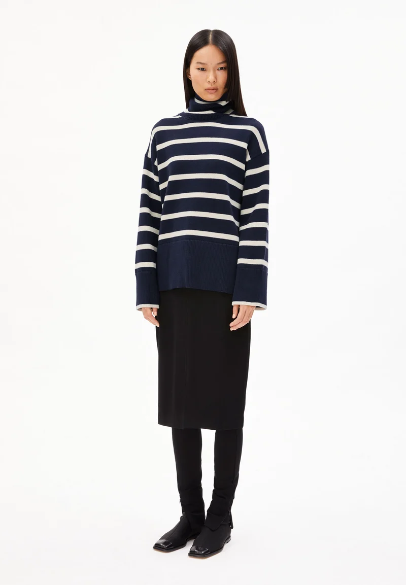 CHANAA STRIPES | night sky-oatmilk
