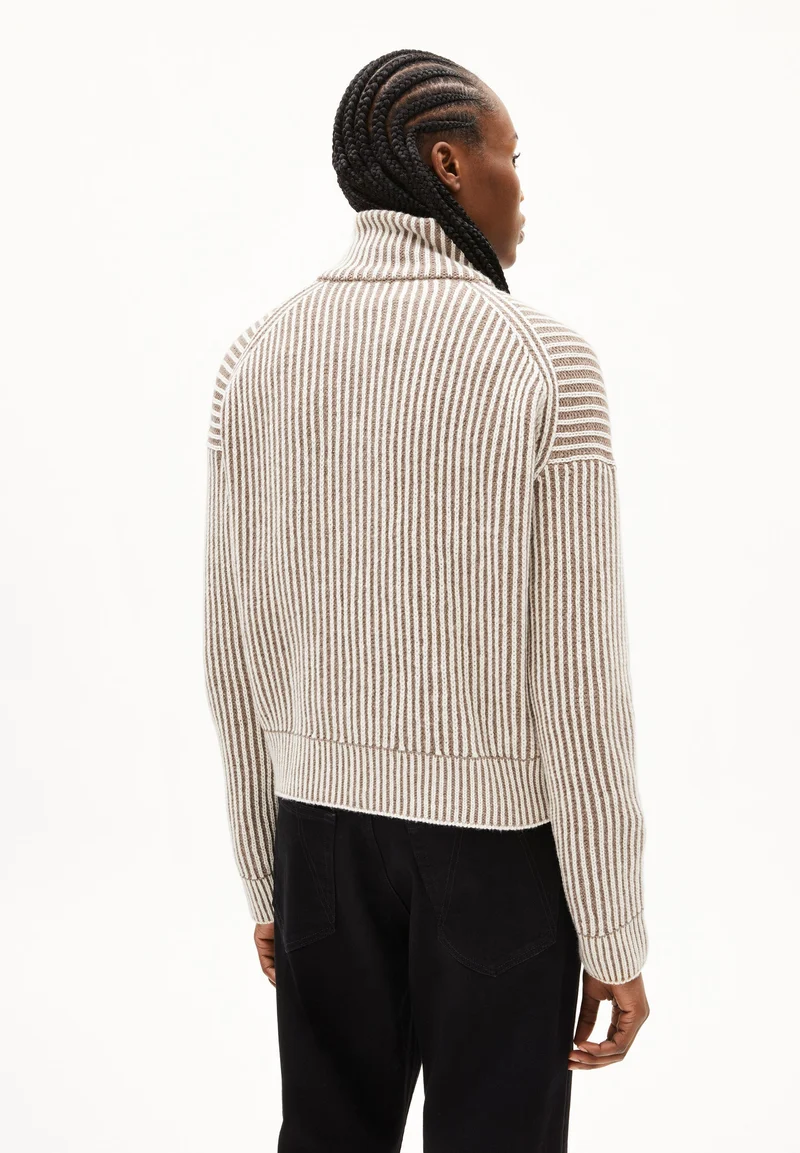 MEDEAA VANISE | cinnamon dust-oatmilk