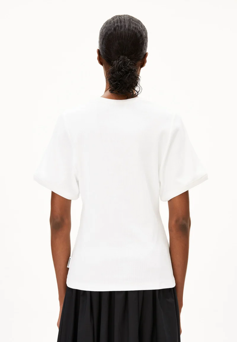 VIOLAHAA | white