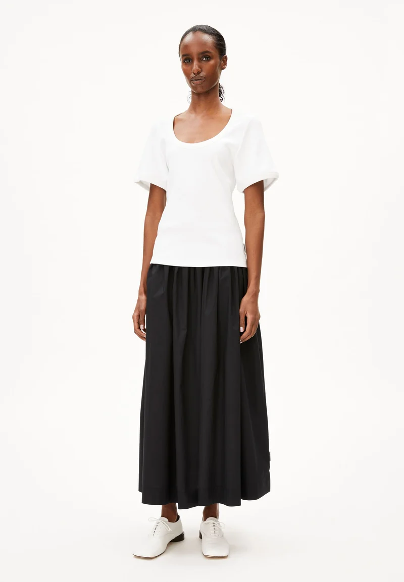 VIOLAHAA | white