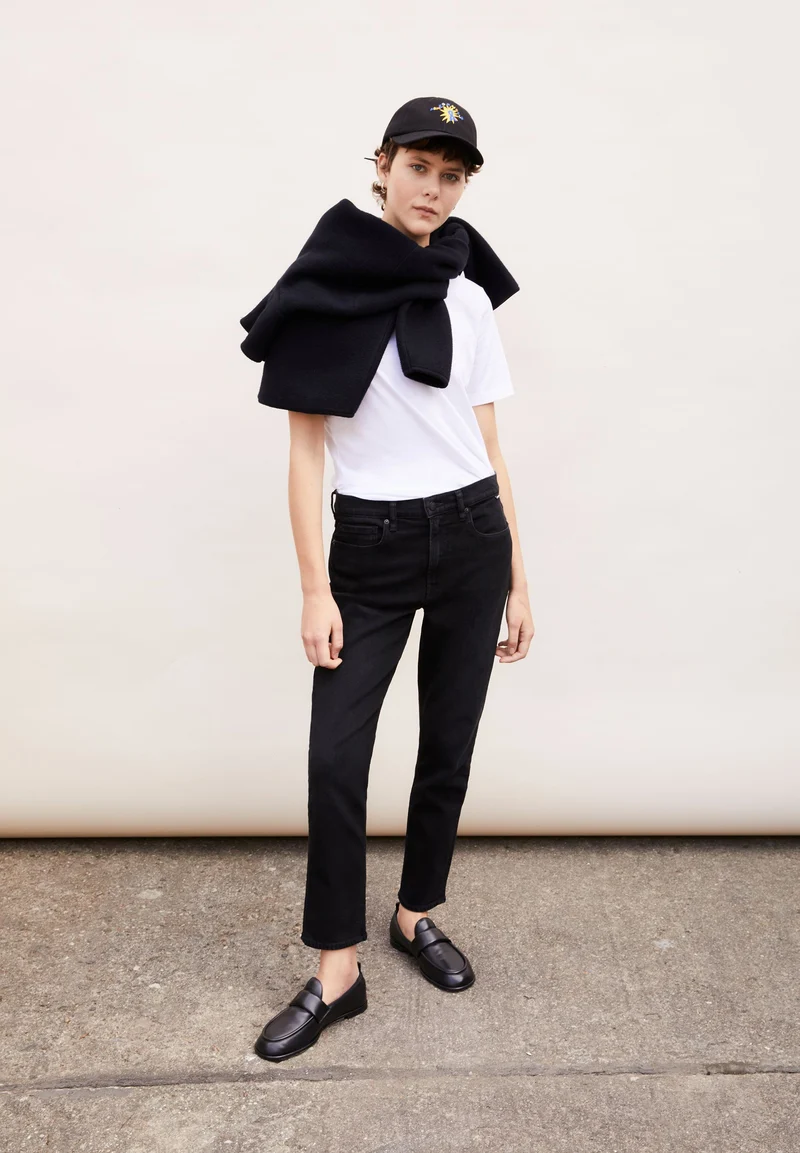 CAYAA TARPA LOW BOYFRIEND JEANS | ebony