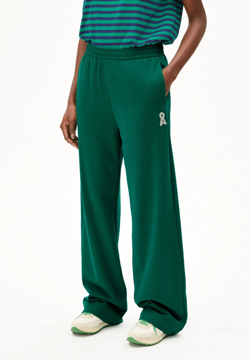 ICONIC Å IVAARA SWEATHOSE | emerald green
