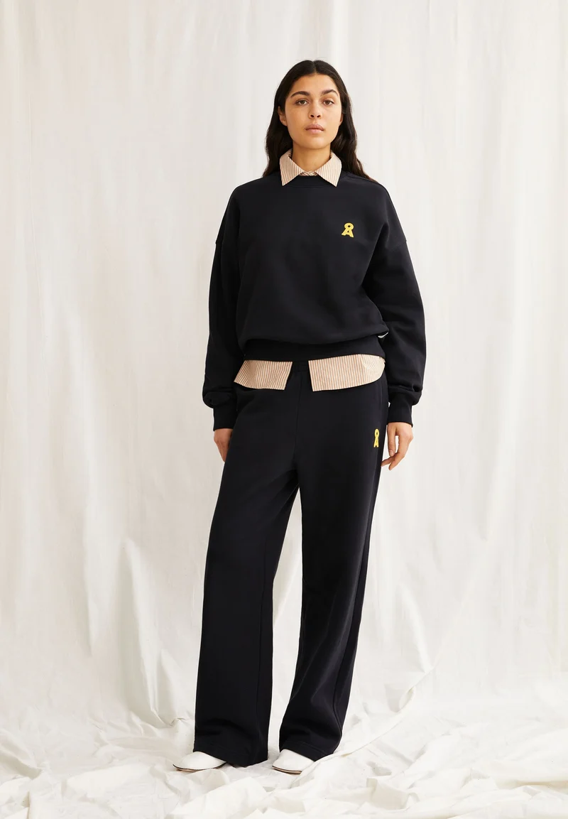 ICONIC Å IVAARA SWEATHOSE | black