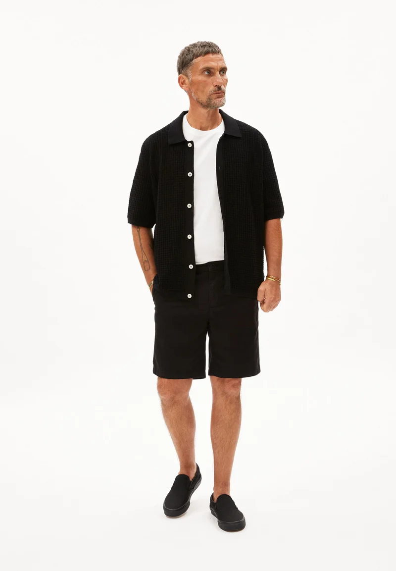 DAALOS | black