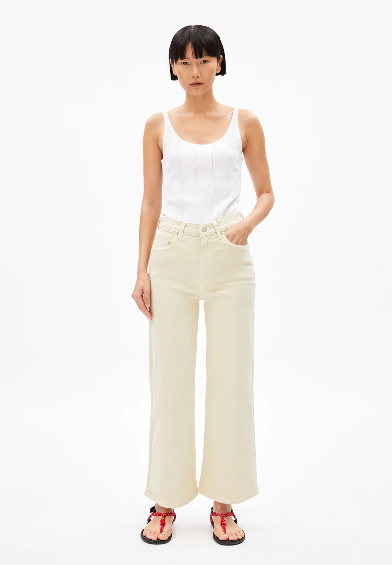 MURLIAA CROPPED | summer hay