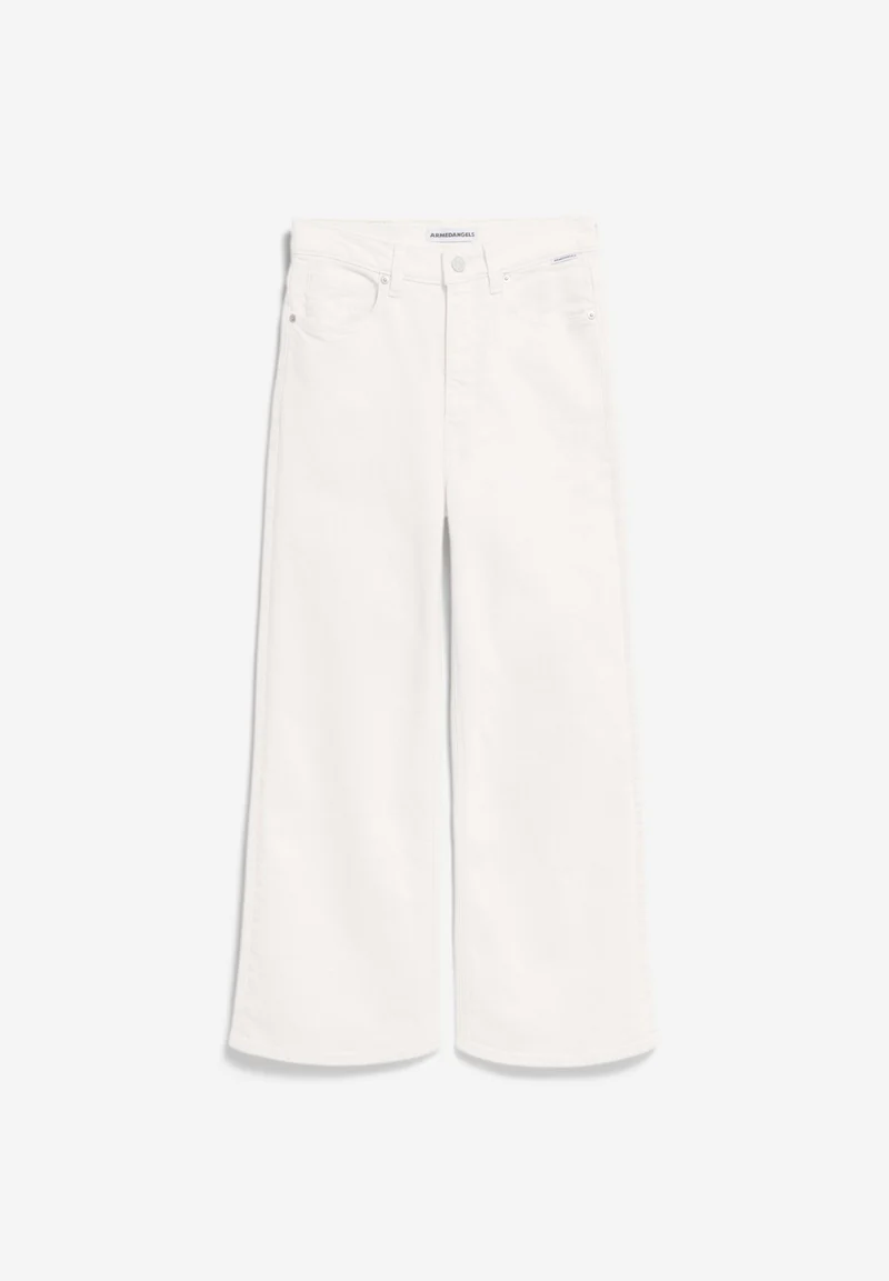 MURLIAA CROPPED | white