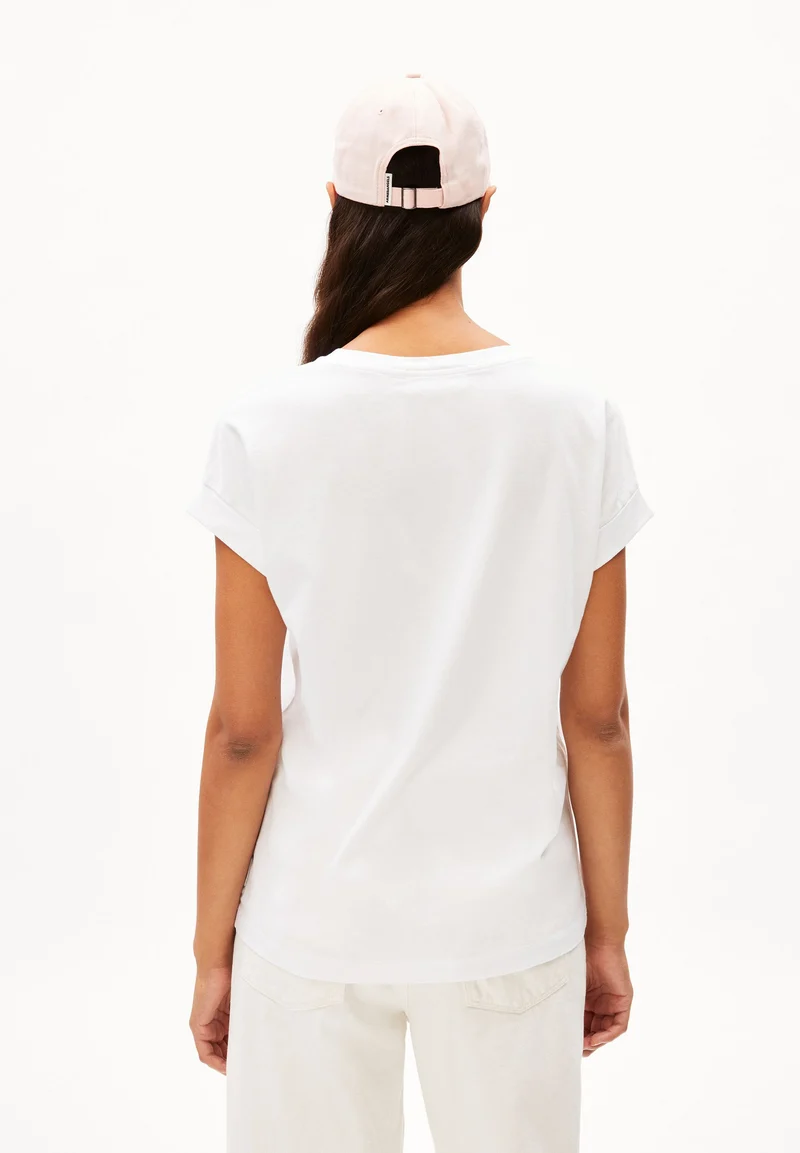 IDAARA FRUITS | white