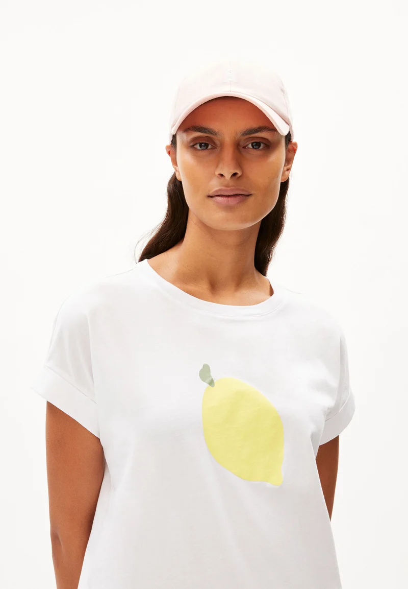 IDAARA FRUITS | white