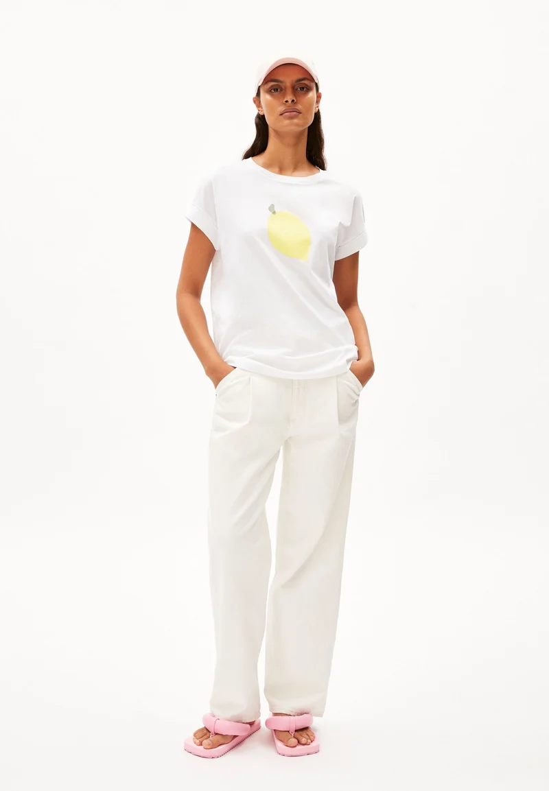 IDAARA FRUITS | white